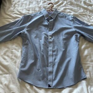 Untuckit button up wrinkle free small